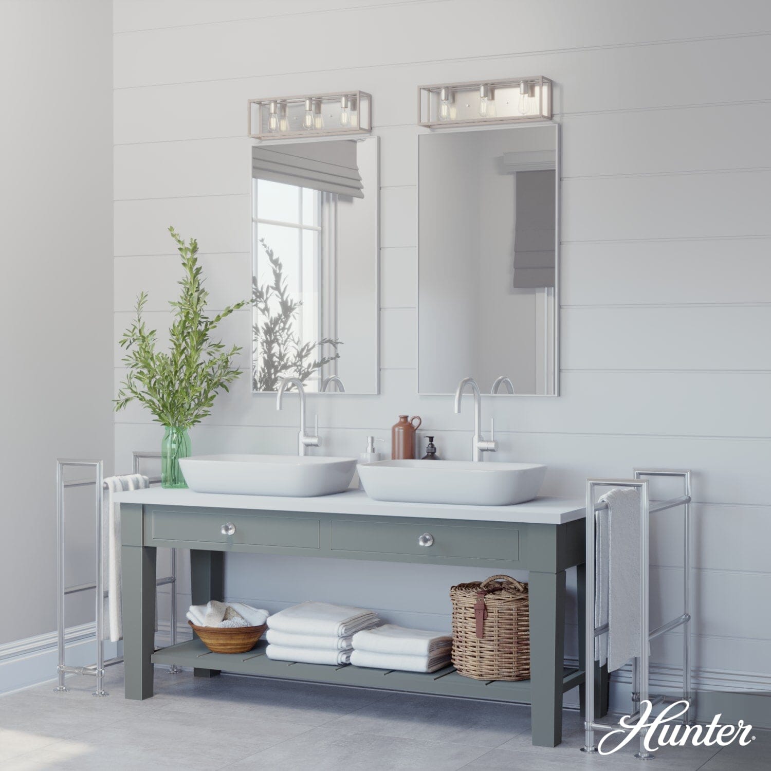 Squire Manor 3 Light Vanity - Image 4